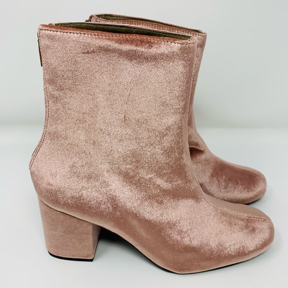 Free People Velvet Cecile Bootie Rose Ankle Boots - Picture 3 of 7